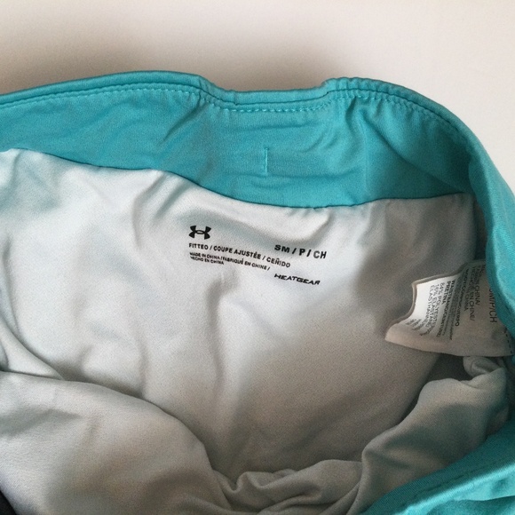 Women’s Under Armour SS T-Shirt AND Running Shorts, size Small - Picture 4 of 8